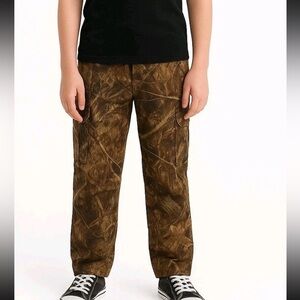 Magellan Outdoors Brown Camouflage Jeans kids Durable Outdoor Wear
(1)